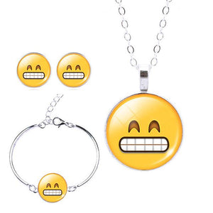 LIEBE ENGEL 2017 Women Emoji Stud Earrings & Moon Pendant Choker Necklace & Charm Cuff Bracelet Bangle Emoji Jewelry Sets Glass