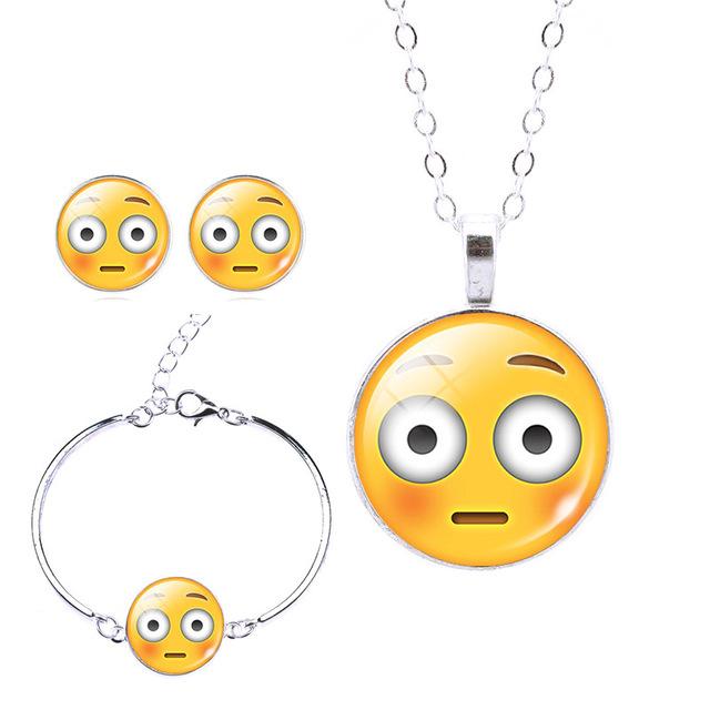 LIEBE ENGEL 2017 Women Emoji Stud Earrings & Moon Pendant Choker Necklace & Charm Cuff Bracelet Bangle Emoji Jewelry Sets Glass